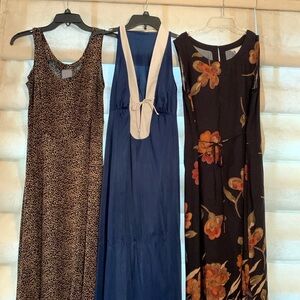 3 beautiful dresses. Smoke & pet free home